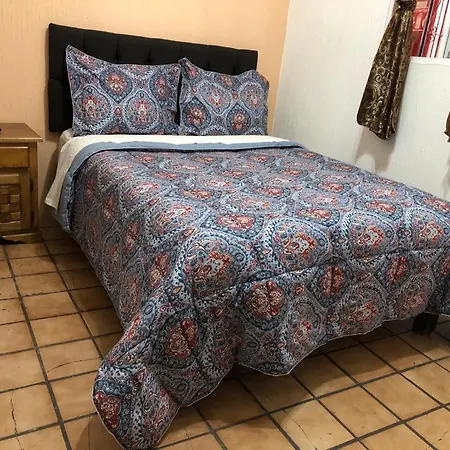 Hostal De Los Reyes-2