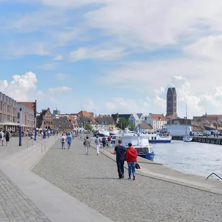 Appartment Ferienwohnung mit großer Terrasse Ohlerich Speicher Wismar-3