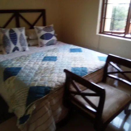 Aloha Lodge 2 Bedroom Apartment Near Menlyn Sleeps 4-3