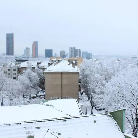 Penthouse Apartment With Great Panoramic City View-3