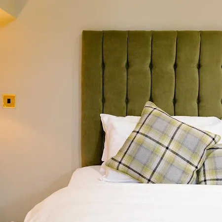 Prince Of Wales - Townhouse-3