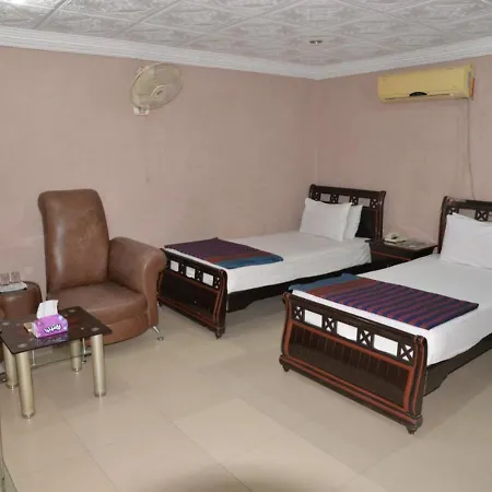Step Inn Hotel Sukkur-3