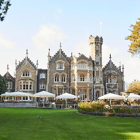 Oakley Court-3