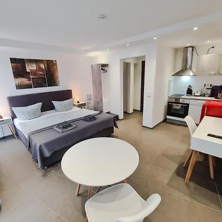 Check-Inn Hotels - Essen-3