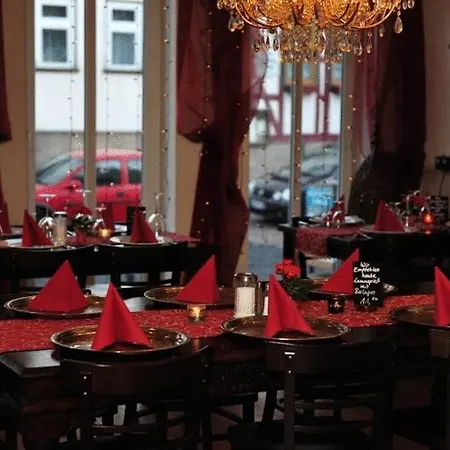 Hotel Hirsch Garni-3