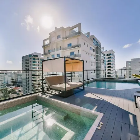 Fully Serviced Apartment At Regatta Living II - 905-2