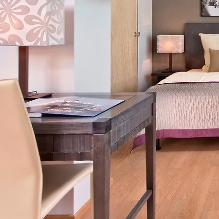 City Hotel Hamburg Mitte-3
