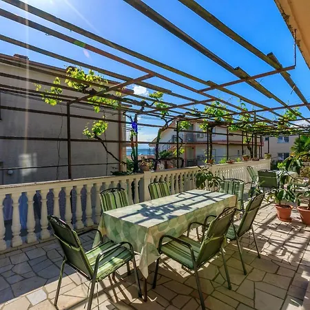 Apartments And Room Ruzica-2