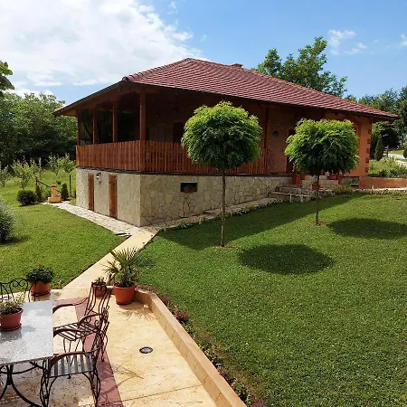 Kuca Za Uzivanje-3