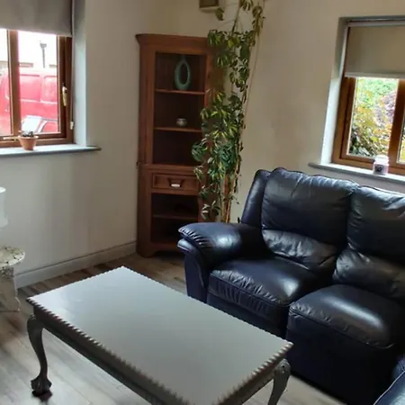 Luxury 'Cois Abhainn' Self Catering Apartment-3
