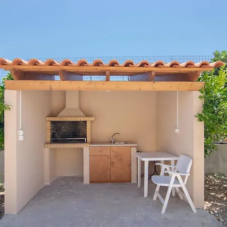 Yanni'S Villas-3