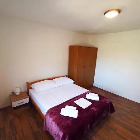 Modern Family Apartment Zara-3