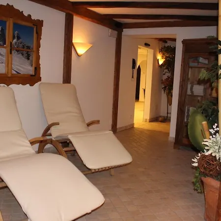 Garni Residence Trocker-2