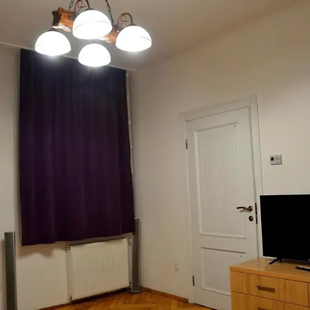 Brand New Apartment In City Center-3