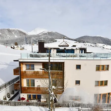 Hotel Kristall-2