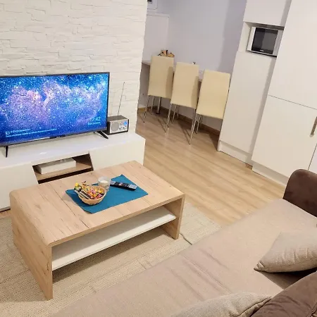 Velky Apartman 3-3