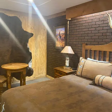 Deluxe Big Texan Multi Suite-3