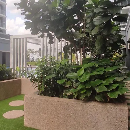 Bukit Rimau Instagrammable 2 Bedroom Apartment With Pool View Up To 5 Pax-3
