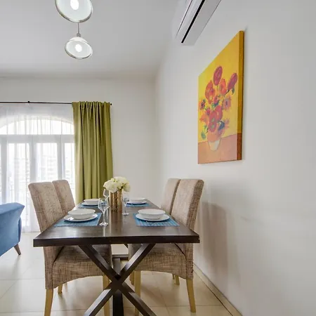 Seafront 2-Bedroom Apartment In St Julians-2