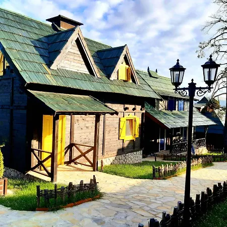 El Paso City, Zlatibor - Unique Wooden Cottages, Treehouse, Wild West Rooms, Accommodation 1-6 People-3