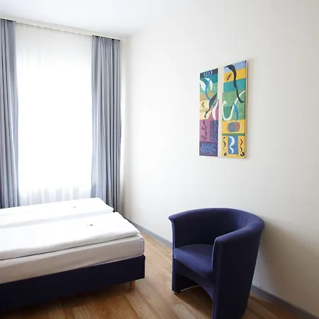 Senator Hotel-3
