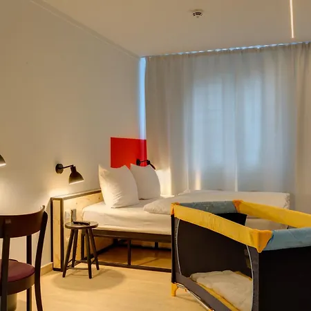 MEININGER Hotel Leipzig Hauptbahnhof-2