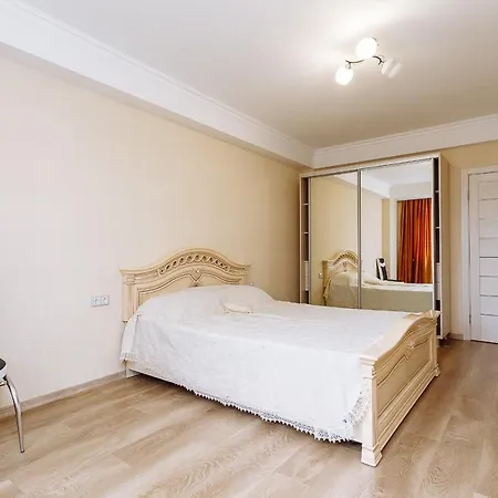 Apartament Confortabil In Centrul Orasului!-3