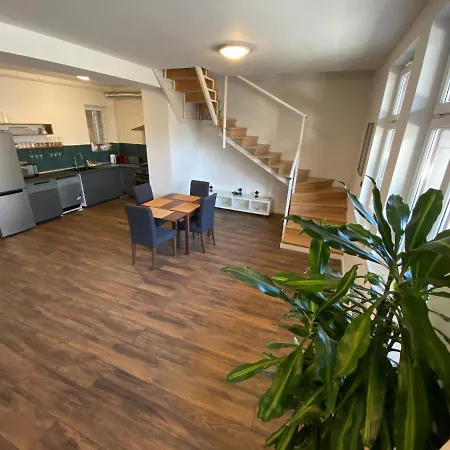 2 Bedroom 107 M2 Loft With Balcony-2