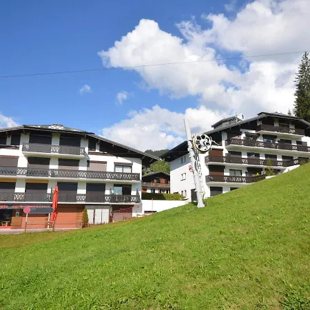 Appartement Avec Terrasse Au Pied Des Pistes, Centre Des Gets, 3 Etoiles, 6 Pers., Animaux Acceptes - Fr-1-623-280-3