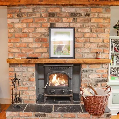 Cob Cottage-2