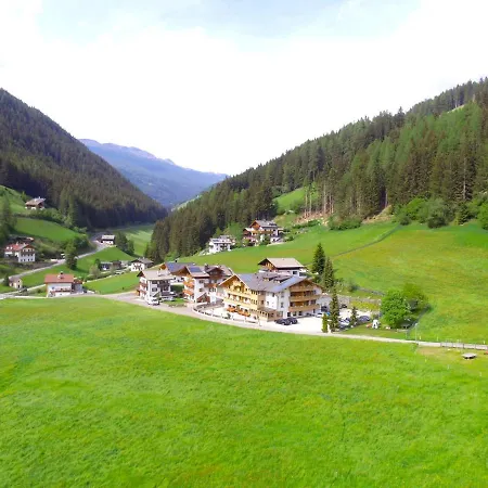 Almhotel Bergerhof-2