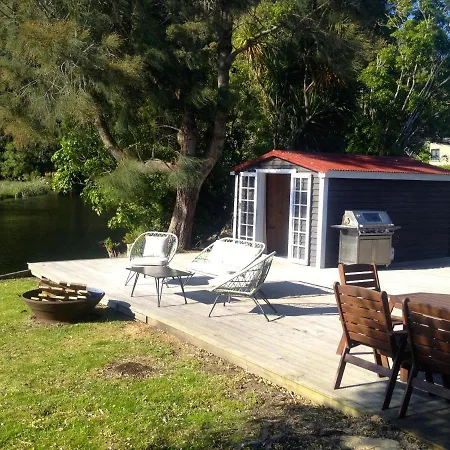 Kingfisher - Kuratau Holiday Home-2