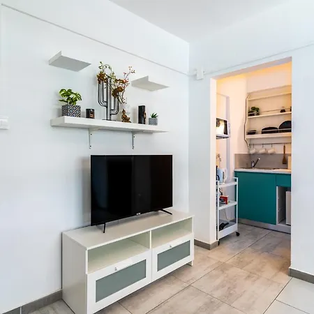 Mila'S 1-Br Apartment In Larnaca-2