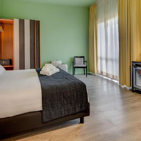 Best Western Plus CHC Florence-3