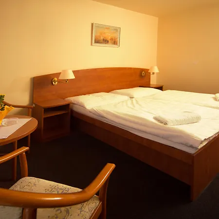 Hotel Krystal-2