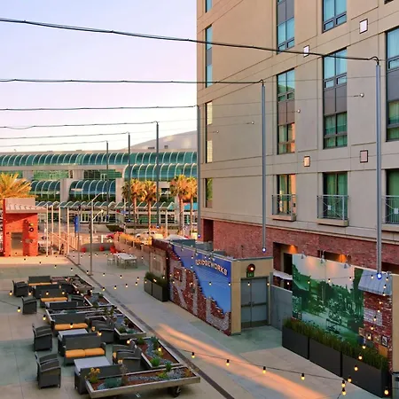 Hilton San Diego Gaslamp Quarter-3