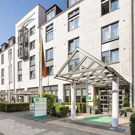 Holiday Inn Düsseldorf Hafen, an IHG Hotel-3