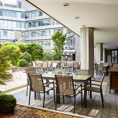 Clayton Hotel Dusseldorf City Centre-2