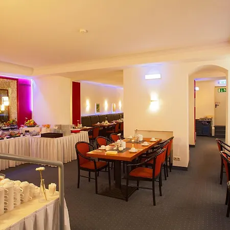 Hansadom Hotel Köln-3