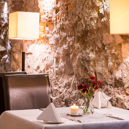 Hotel Unicus Krakow Old Town - Destigo Hotels-3