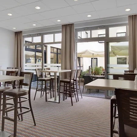 Holiday Inn Express Berlin City Centre By Ihg-3