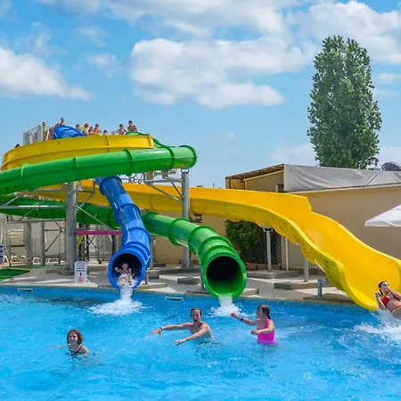 Hotel Glarus Beach-2