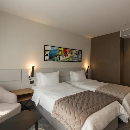 Hotel Mona Plaza-3