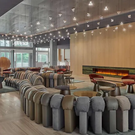 Hyatt Regency Zurich Airport Circle-3