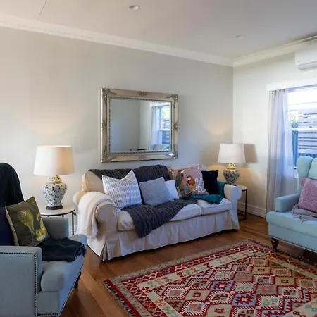 Forest Corner - 3 Bedroom Weatherboard, Trentham-2