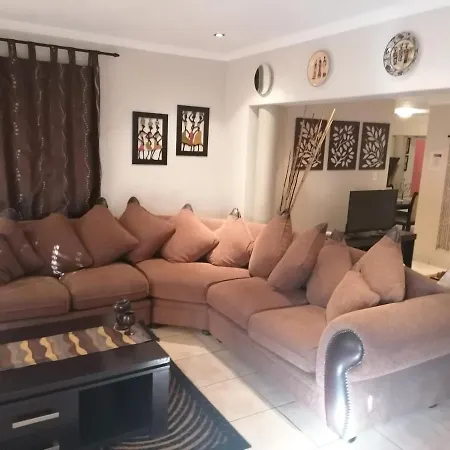Inviting 3-Bed House In Kempton Park-3