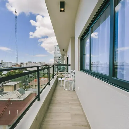 Fully Serviced Apartment At Regatta Living II - 907-3