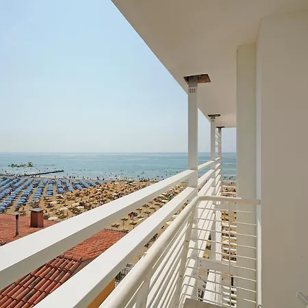 Hotel Strand A Frontemare-2
