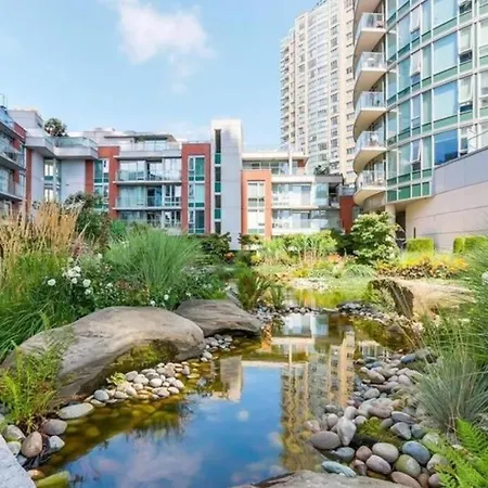 Downtown King Suite-Surround Views-Pool/Gym/Parkng-3