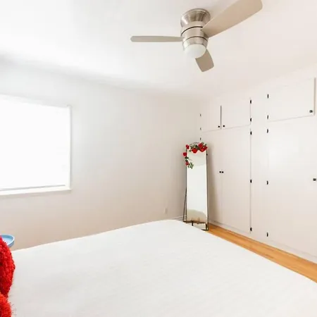 Inviting Home In Historic Leimert Park-3